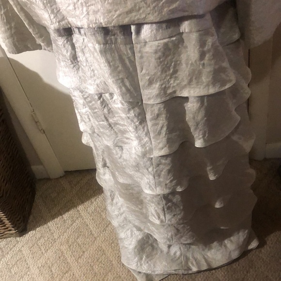 Champagne floor length evening gown. - Picture 6 of 8